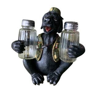 Hunting Dog Salt & Pepper Shaker Set Hand Painted Poly Resin Great Gift Idea